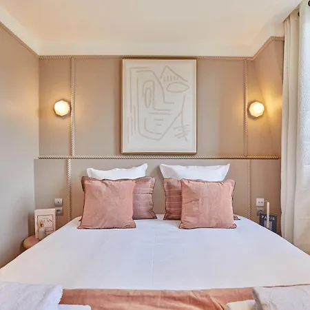 With Terrace & Ac Heart Of The Marais Paris