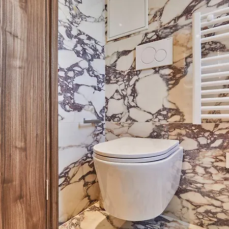 Appartamento With Terrace & Ac Heart Of The Marais Parigi